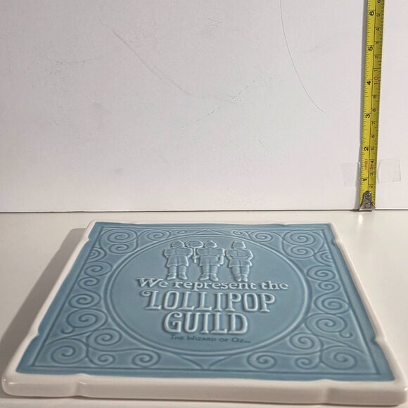 Hallmark's Wizard of Oz The Lollipop Guild Ceramic Tile - Picture 2 of 4